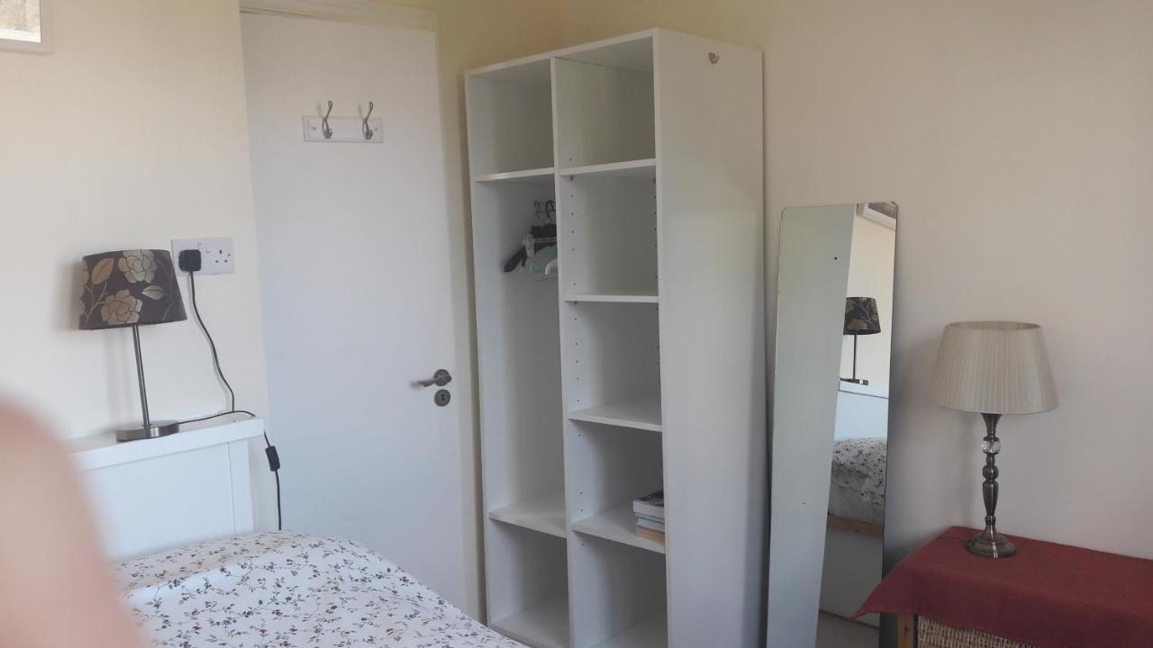 Budget Accommodation - Knocknacarra, Galway Bagian luar foto